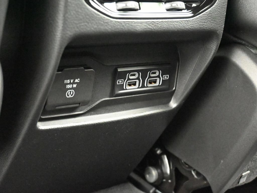New 2025 Jeep Grand Cherokee Altitude AWD/4WD image 30