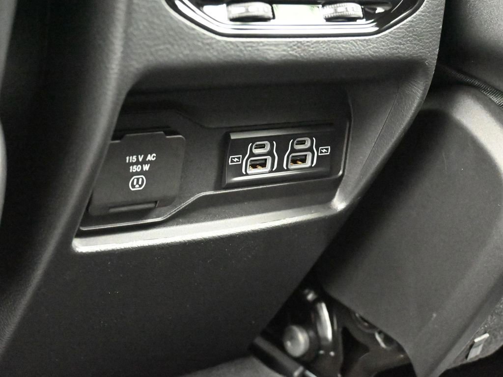 New 2025 Jeep Grand Cherokee Altitude image 30