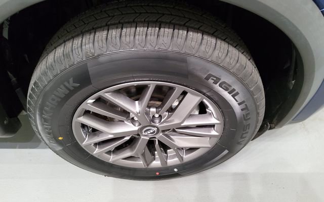 Used 2023 Nissan Rogue S image 38