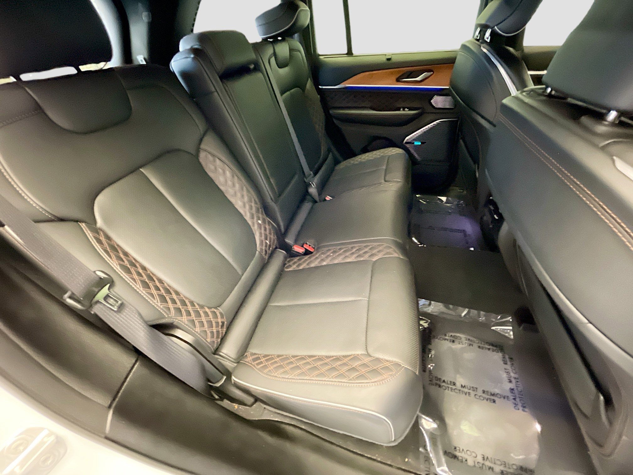 Used 2023 Jeep Grand Cherokee Summit AWD/4WD image 21