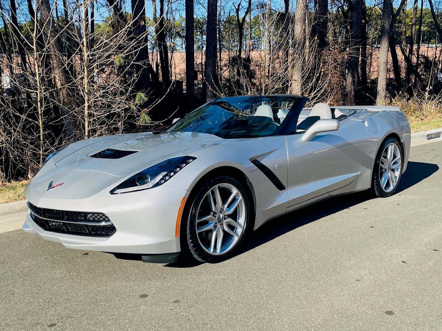 Used 2015 Chevrolet Corvette Stingray Convertible w/ 2LT Preferred Equipment Group image 16
