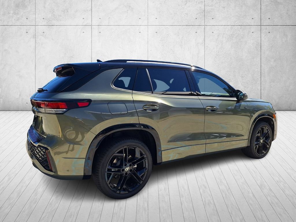 New 2026 Volkswagen Tiguan SE R-Line image 5