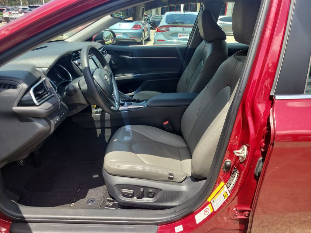 Certified 2018 Toyota Camry LE FWD image 14