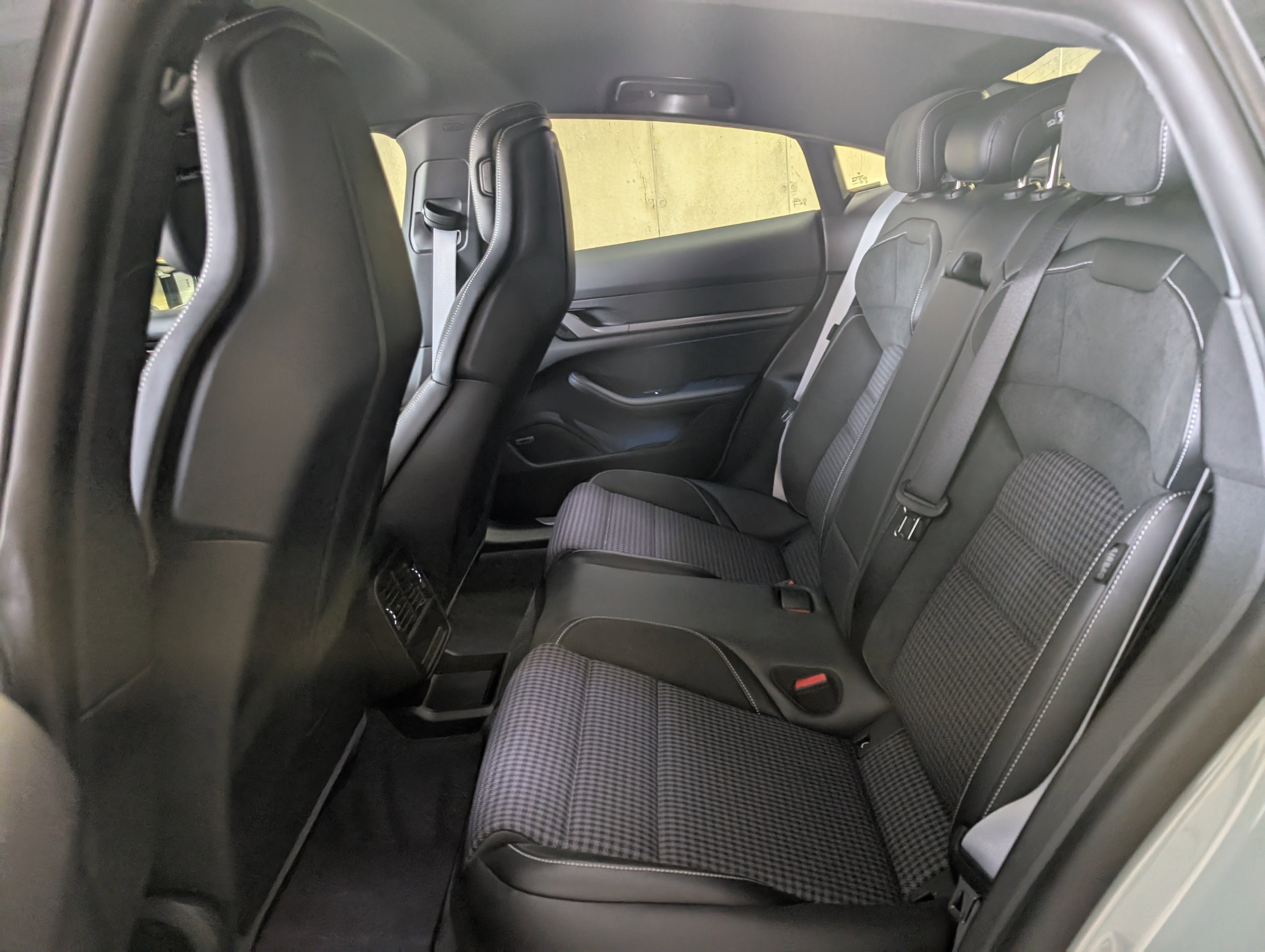 Certified 2025 Porsche Taycan image 25