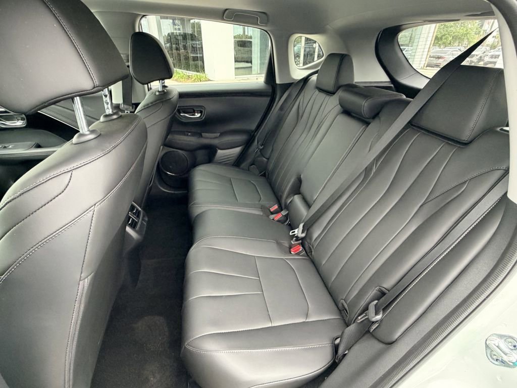 Certified 2025 Acura ADX FWD image 19
