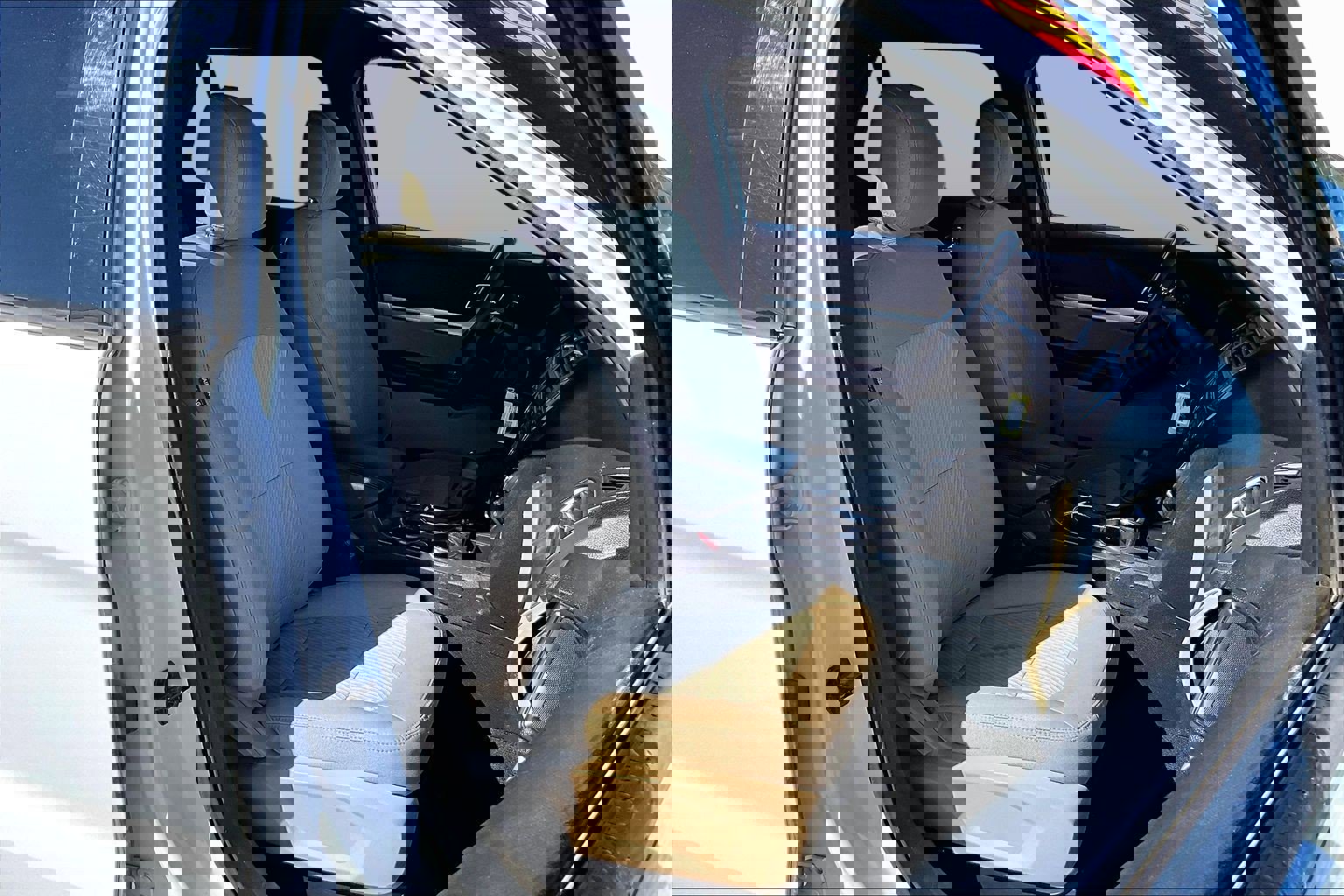 Used 2016 Ford Explorer Base image 3