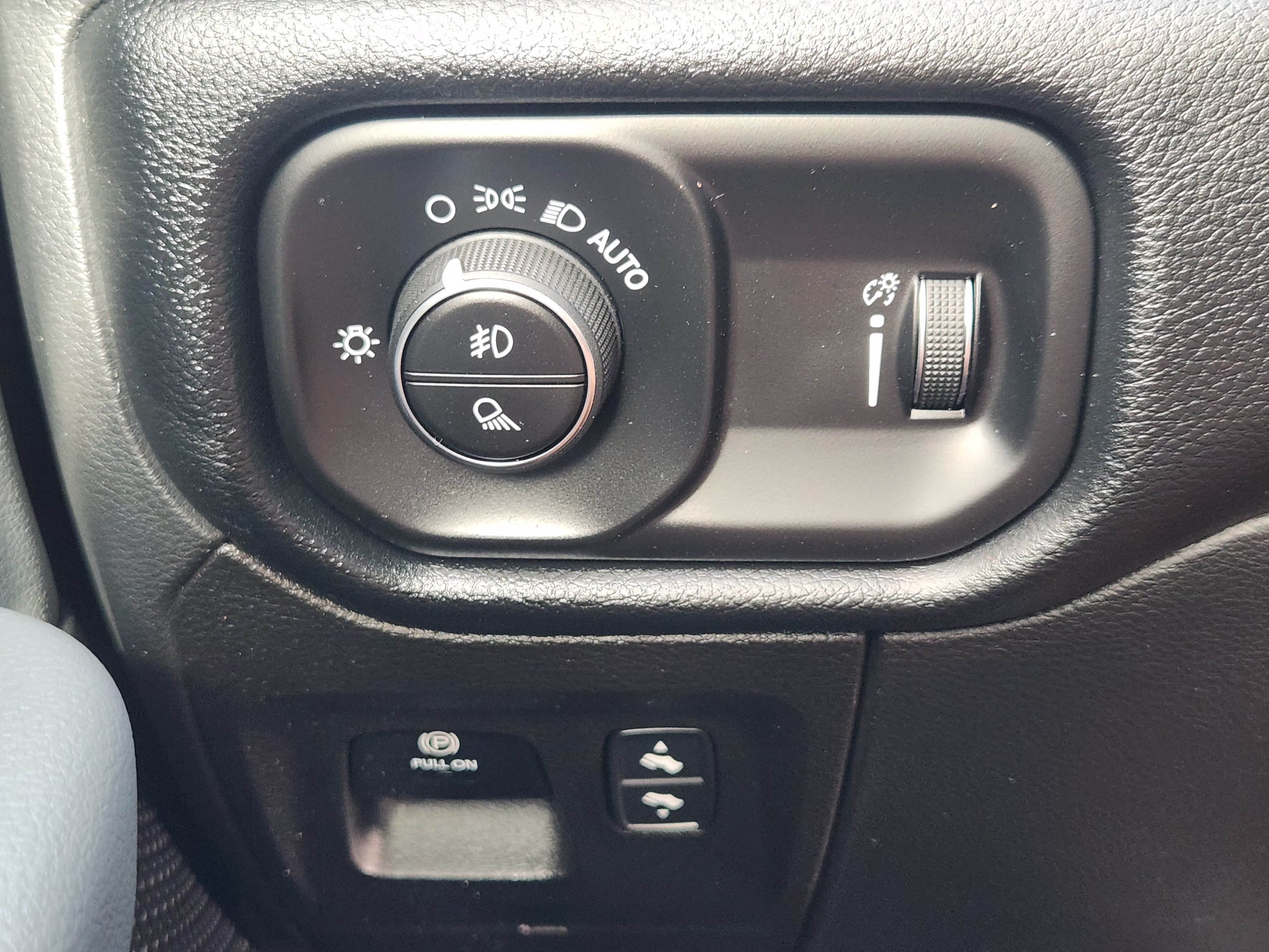 Used 2022 RAM 1500 Big Horn RWD image 25