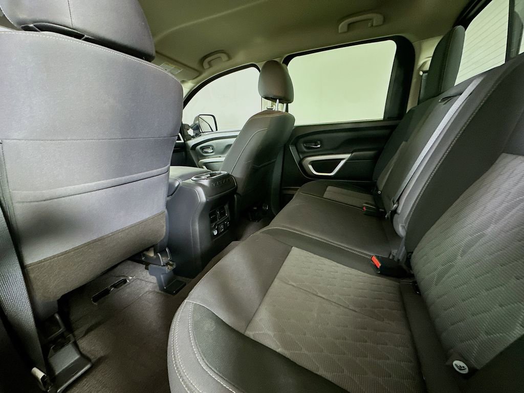 Used 2021 Nissan Titan SV w/ SV Convenience Package AWD/4WD image 13