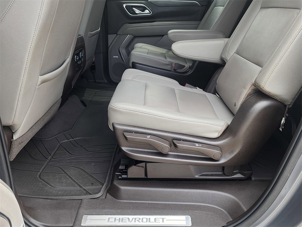 Used 2021 Chevrolet Suburban Z71 w/ Z71 Off-Road Package image 16