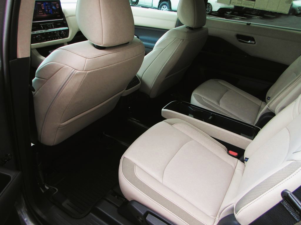 New 2026 Nissan Pathfinder SL w/ SL Premium Package image 10