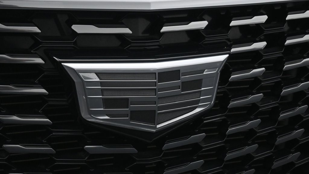 Certified 2024 Cadillac XT5 Premium Luxury FWD image 18