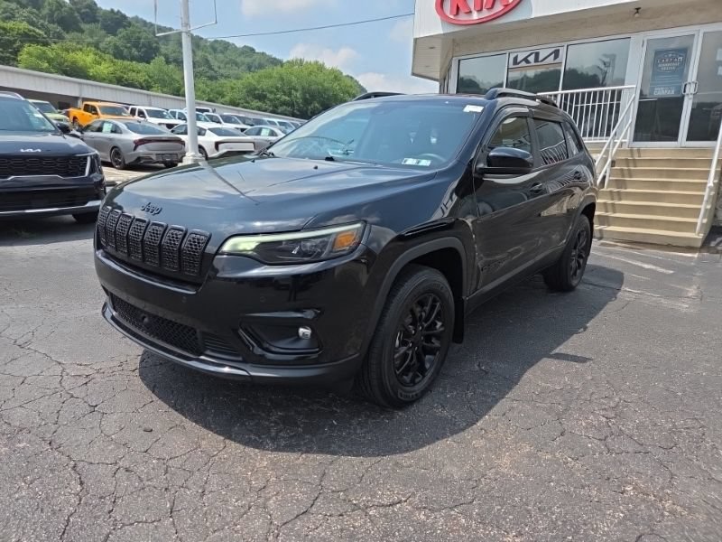 Used 2023 Jeep Cherokee Altitude Lux AWD/4WD image 3