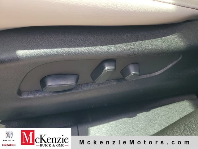 Used 2022 Cadillac XT4 Sport w/ Comfort Package FWD image 7