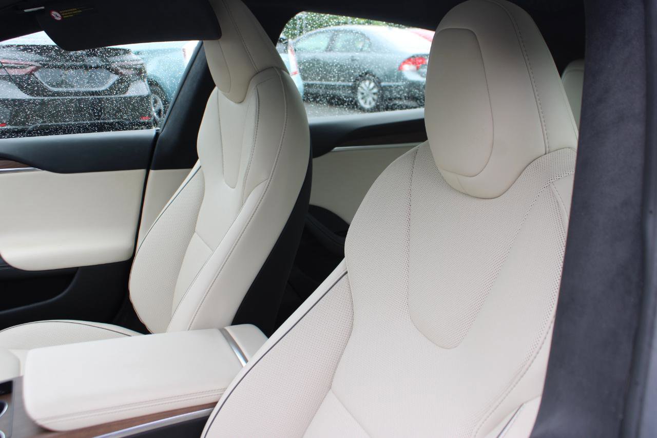 Used 2021 Tesla Model S Plaid image 12