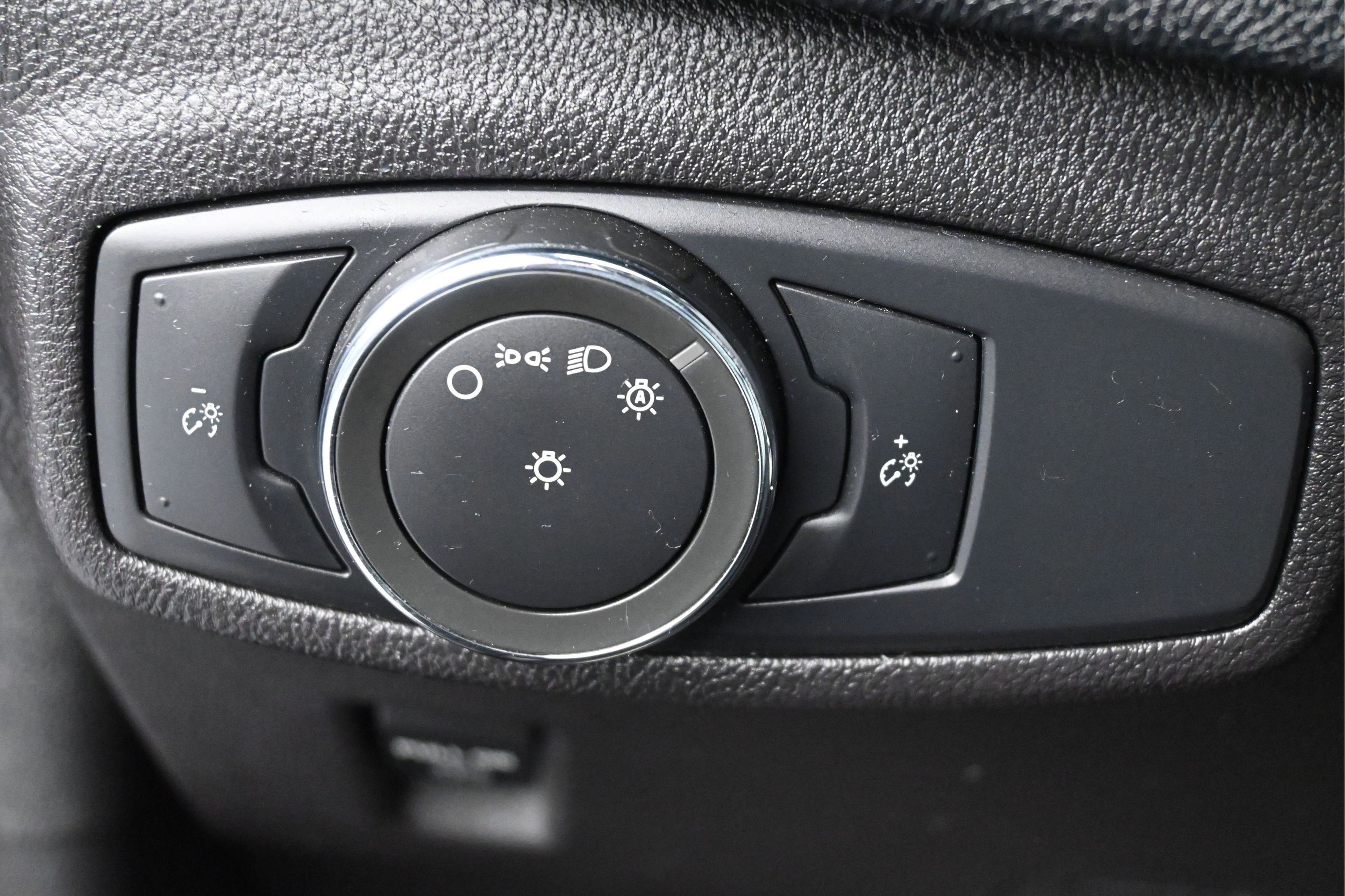 Used 2016 Lincoln MKC Premiere FWD image 21