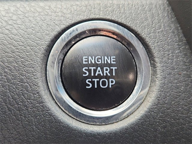 Used 2018 Toyota Camry L image 16