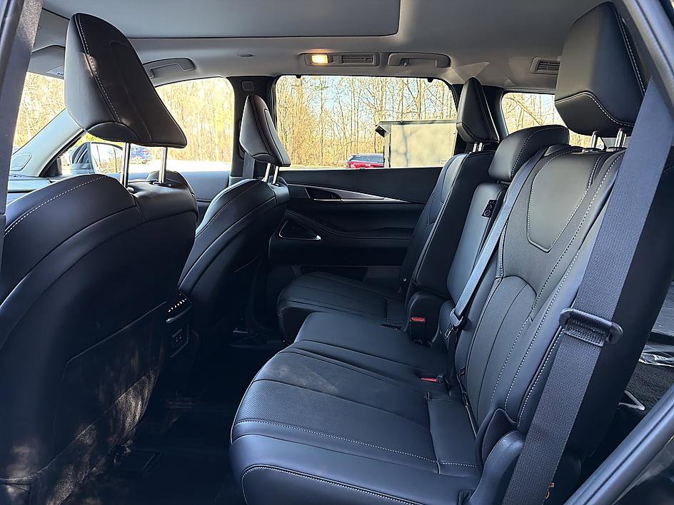 New 2026 INFINITI QX60 Luxe image 12