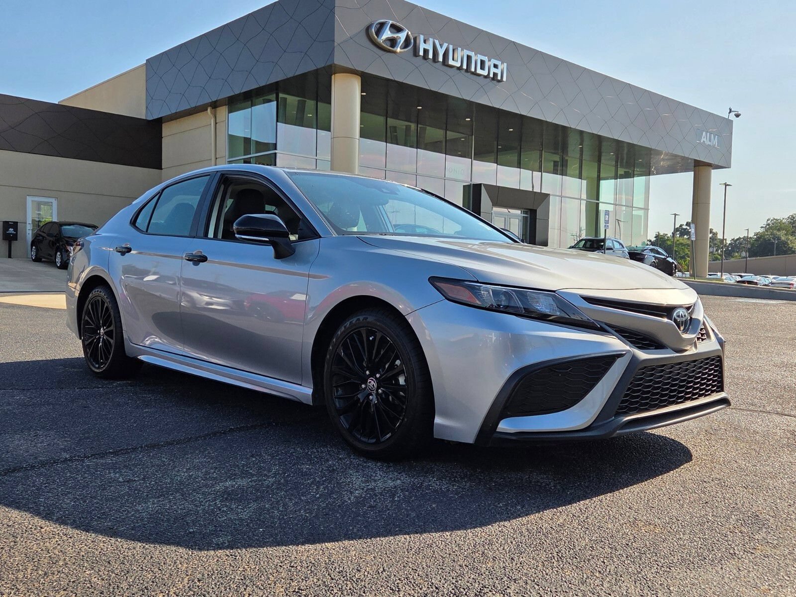 Used 2022 Toyota Camry SE w/ Convenience Package