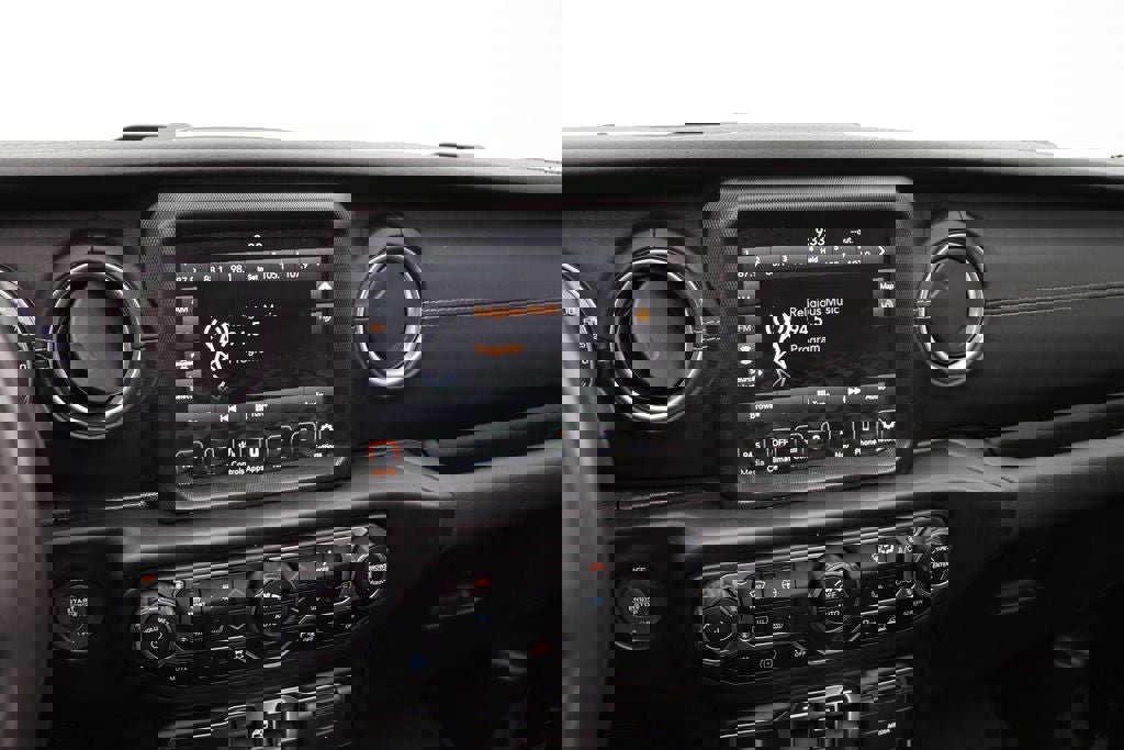 Used 2022 Jeep Wrangler Unlimited Sahara w/ Cold Weather Group image 22