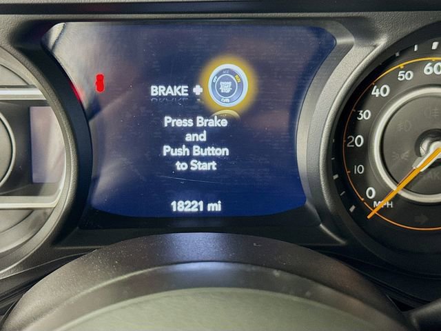 Used 2025 Jeep Wrangler Unlimited Rubicon AWD/4WD image 15