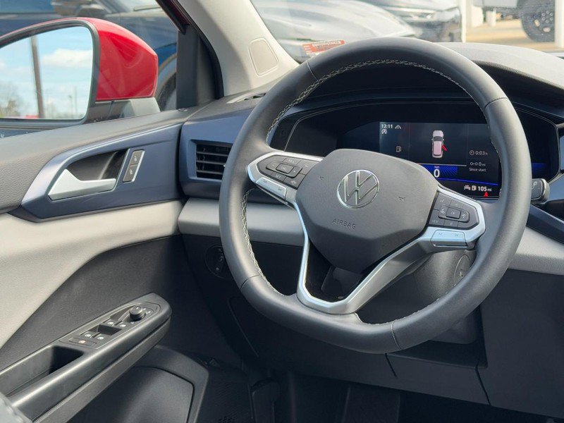 Used 2022 Volkswagen Taos SE image 12
