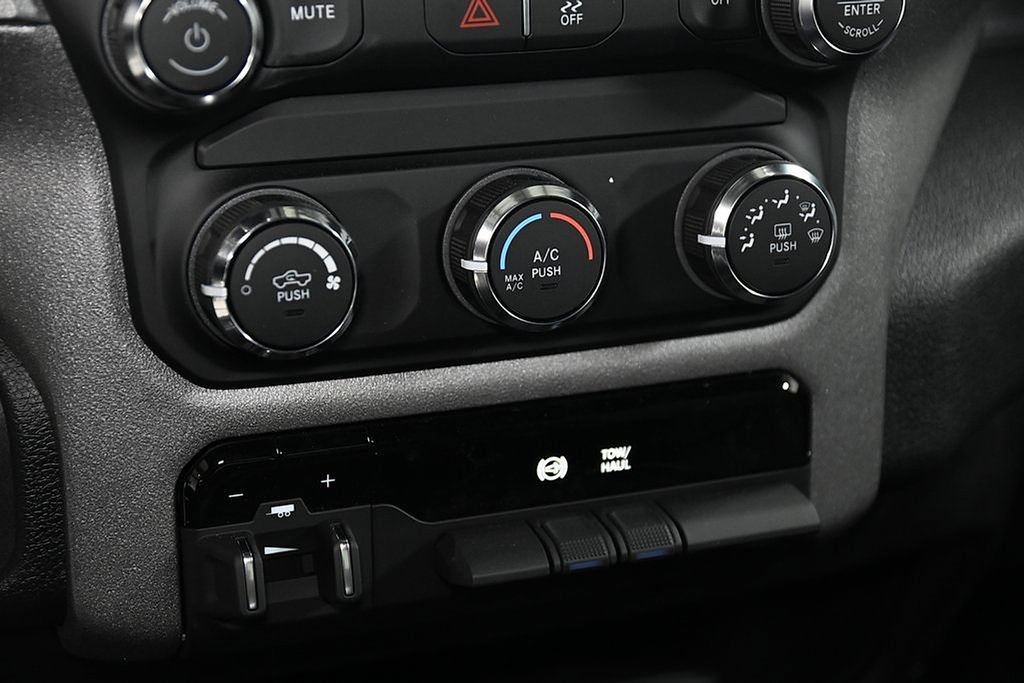 New 2024 RAM 2500 Tradesman w/ Chrome Appearance Group AWD/4WD image 10
