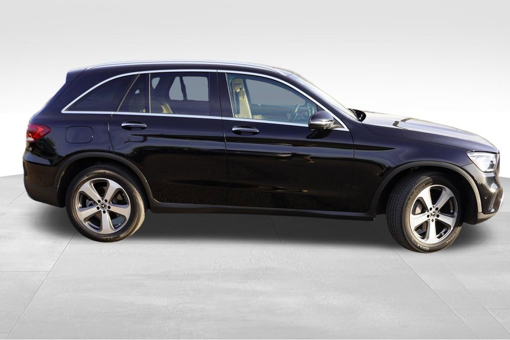 Used 2020 Mercedes-Benz GLC 300 4MATIC image 2