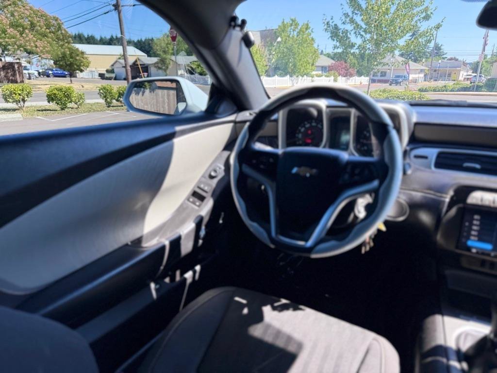 Used 2015 Chevrolet Camaro LS RWD image 10