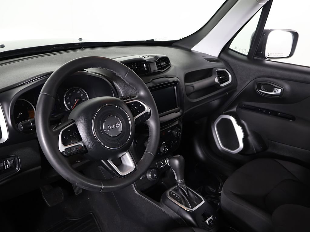 Used 2018 Jeep Renegade Latitude image 23