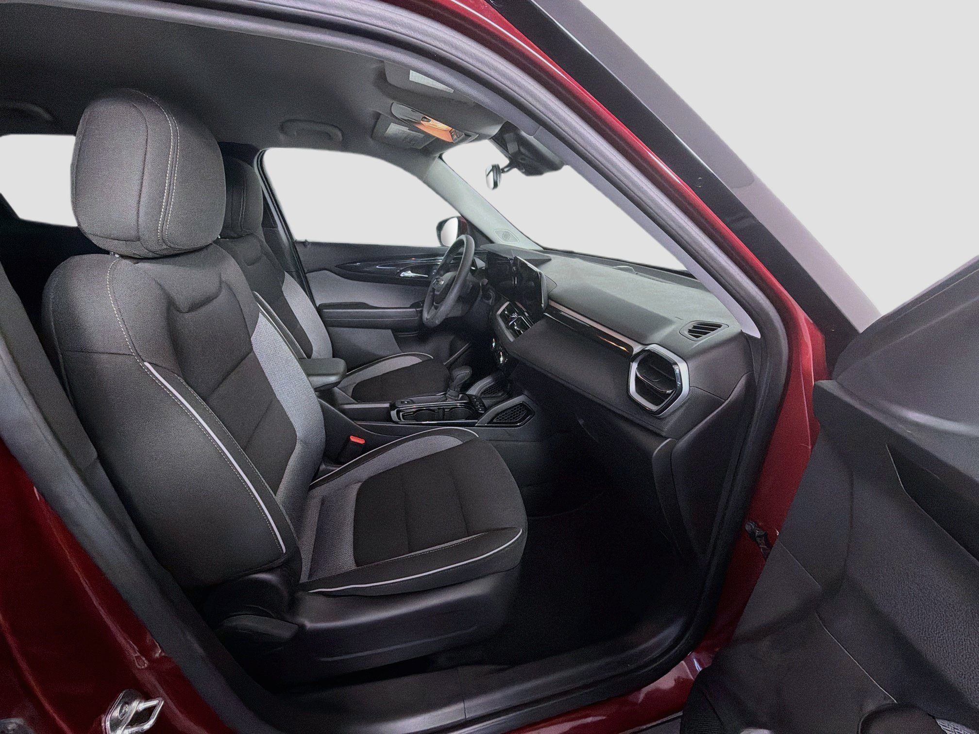 Used 2025 Chevrolet TrailBlazer LT FWD image 28