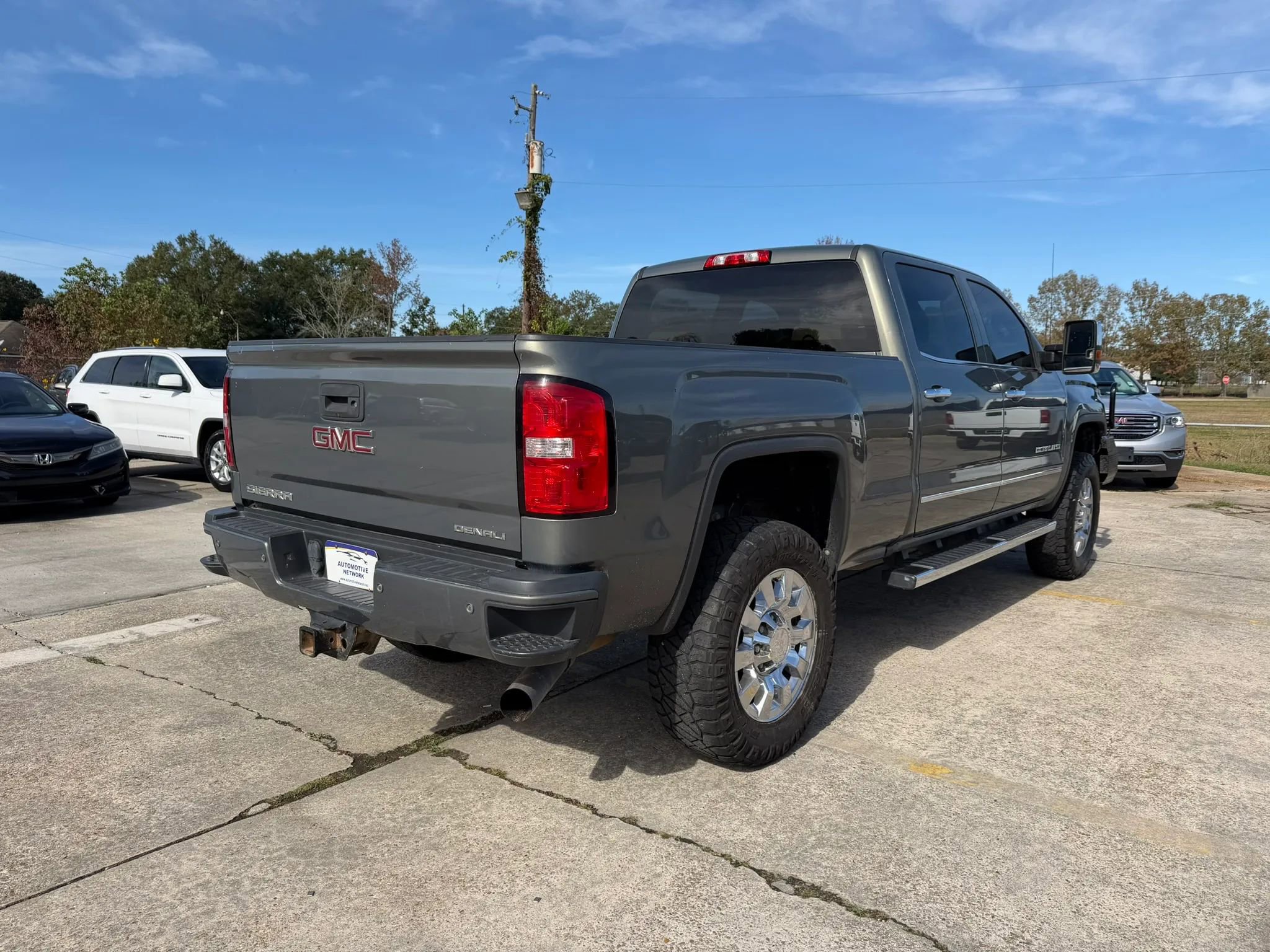 Used 2017 GMC Sierra 2500 Denali w/ Duramax Plus Package image 5