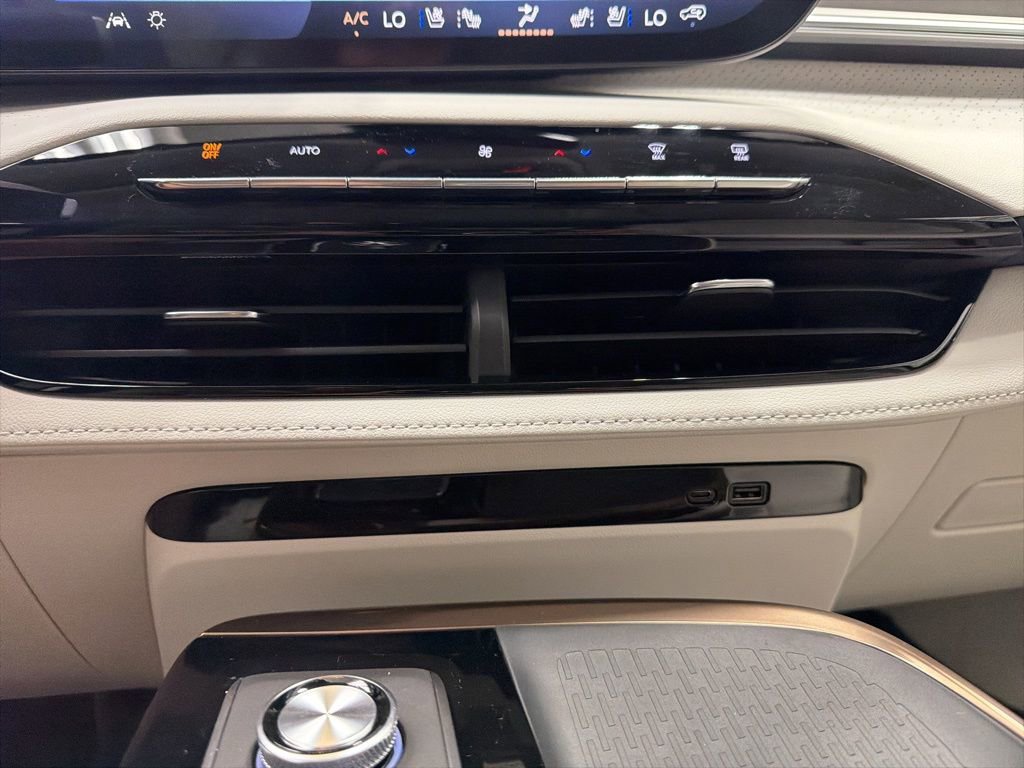 New 2026 Buick Enclave Avenir w/ Super Cruise Package image 14