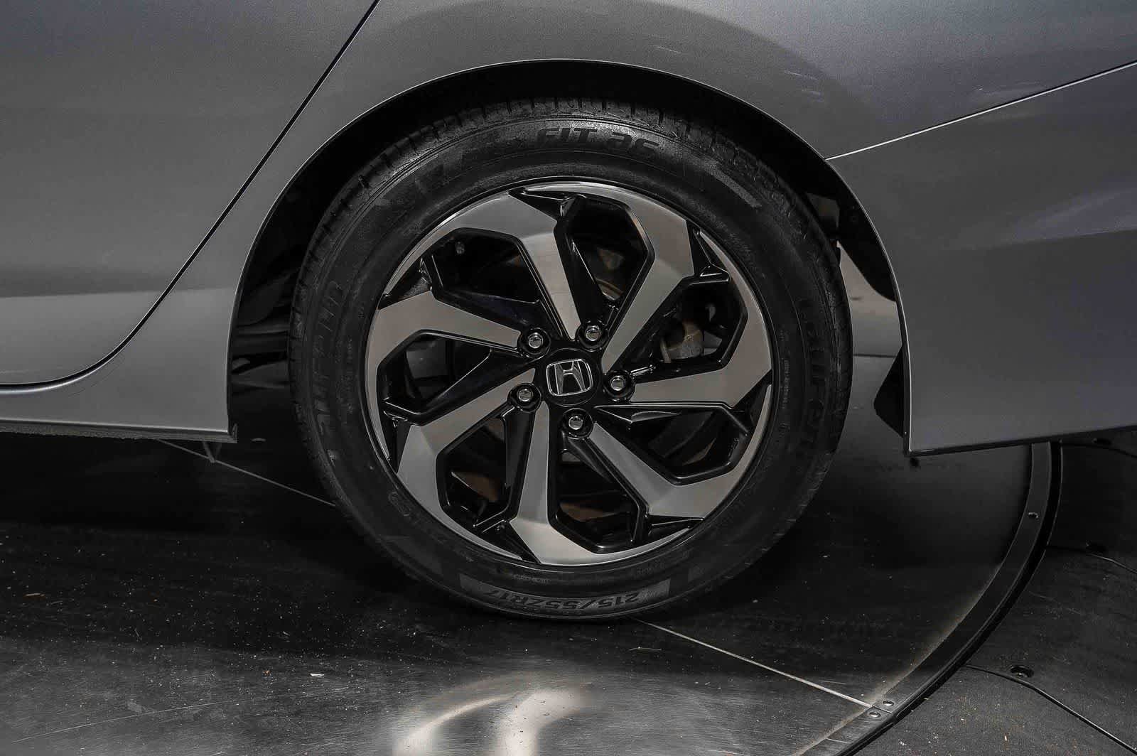 Used 2017 Honda Accord EX image 10