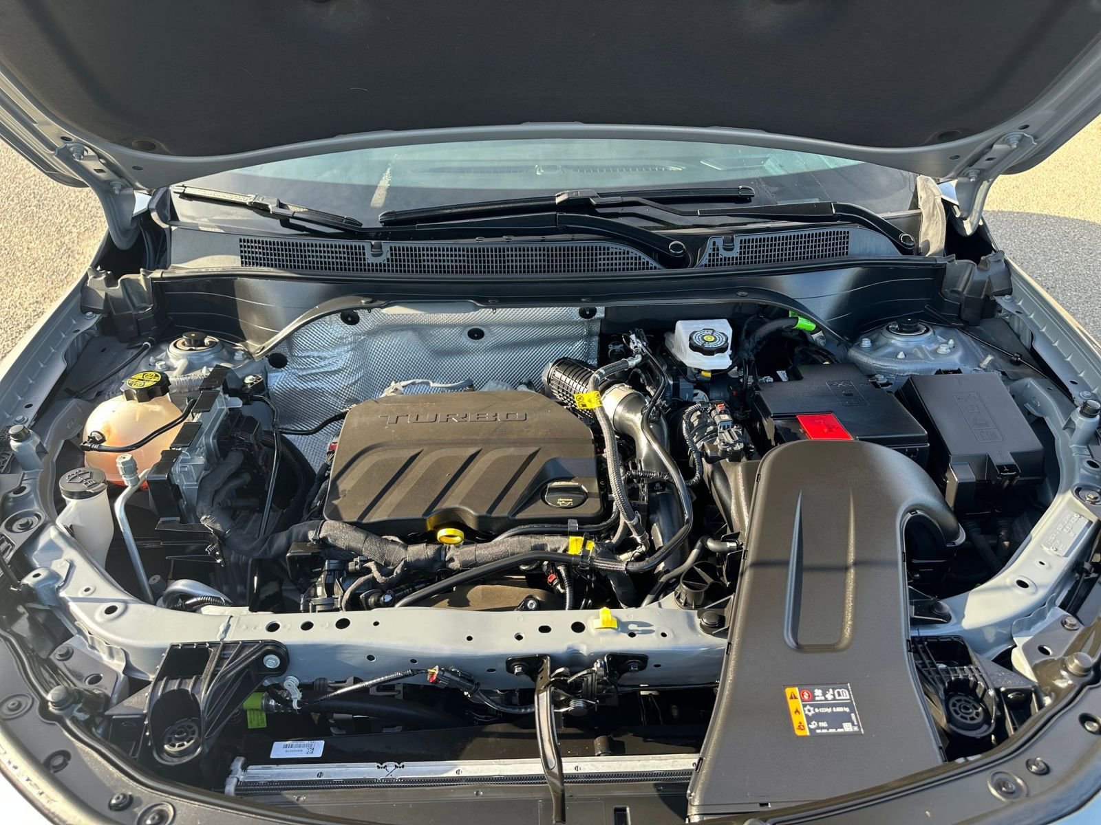 Used 2025 Buick Envista Preferred image 33