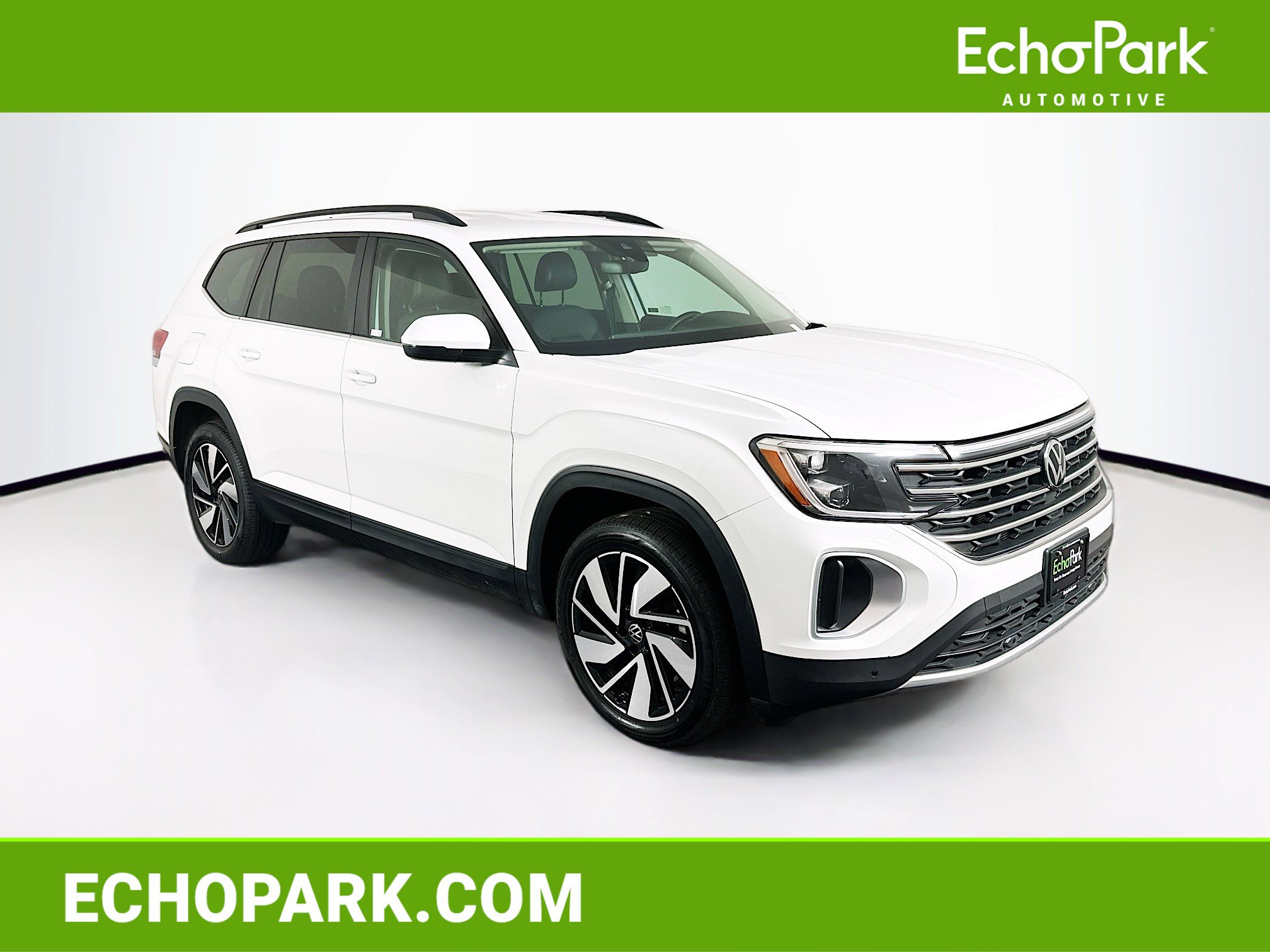 Used 2025 Volkswagen Atlas SE image 1