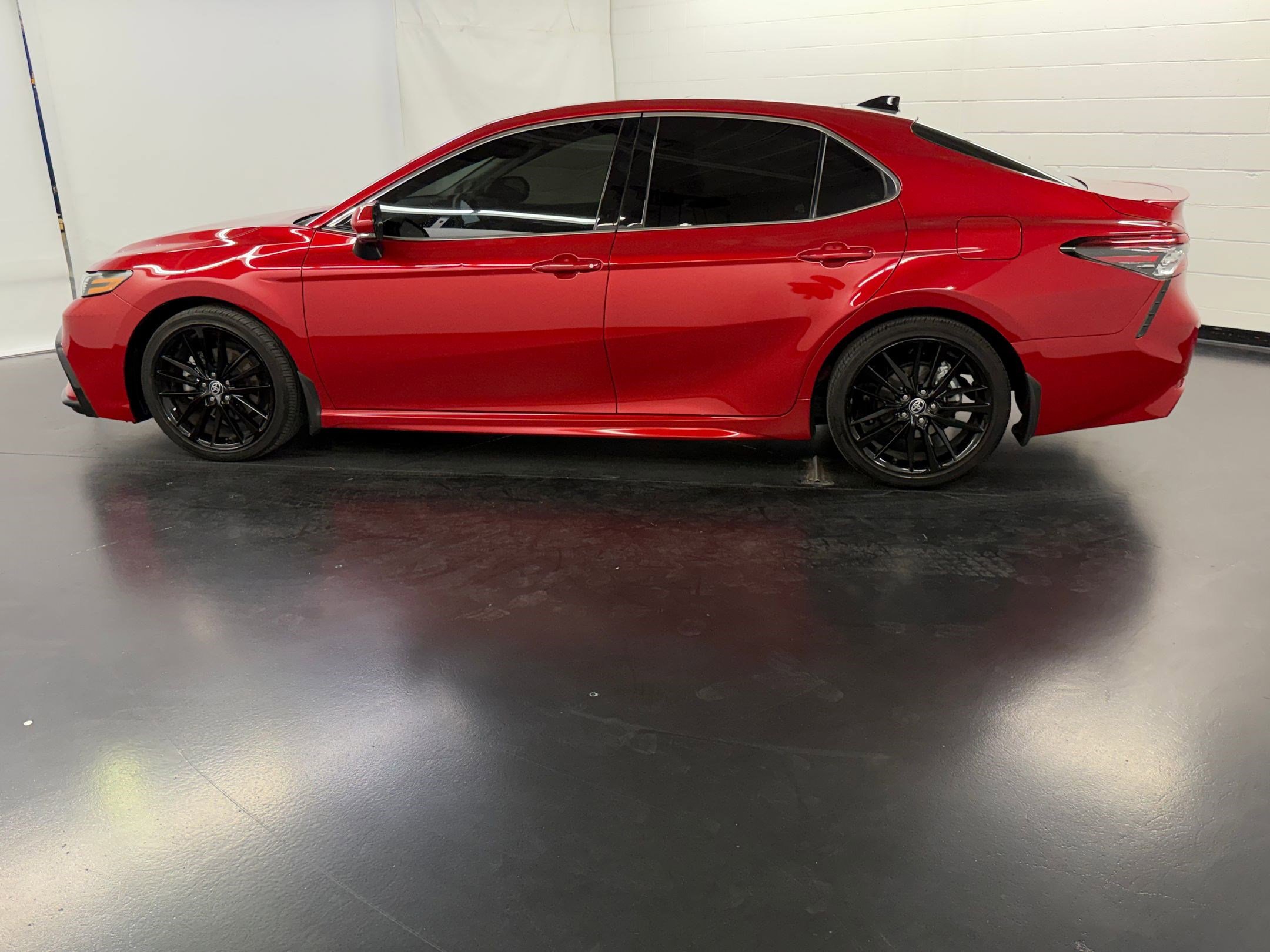 Used 2024 Toyota Camry XSE image 2