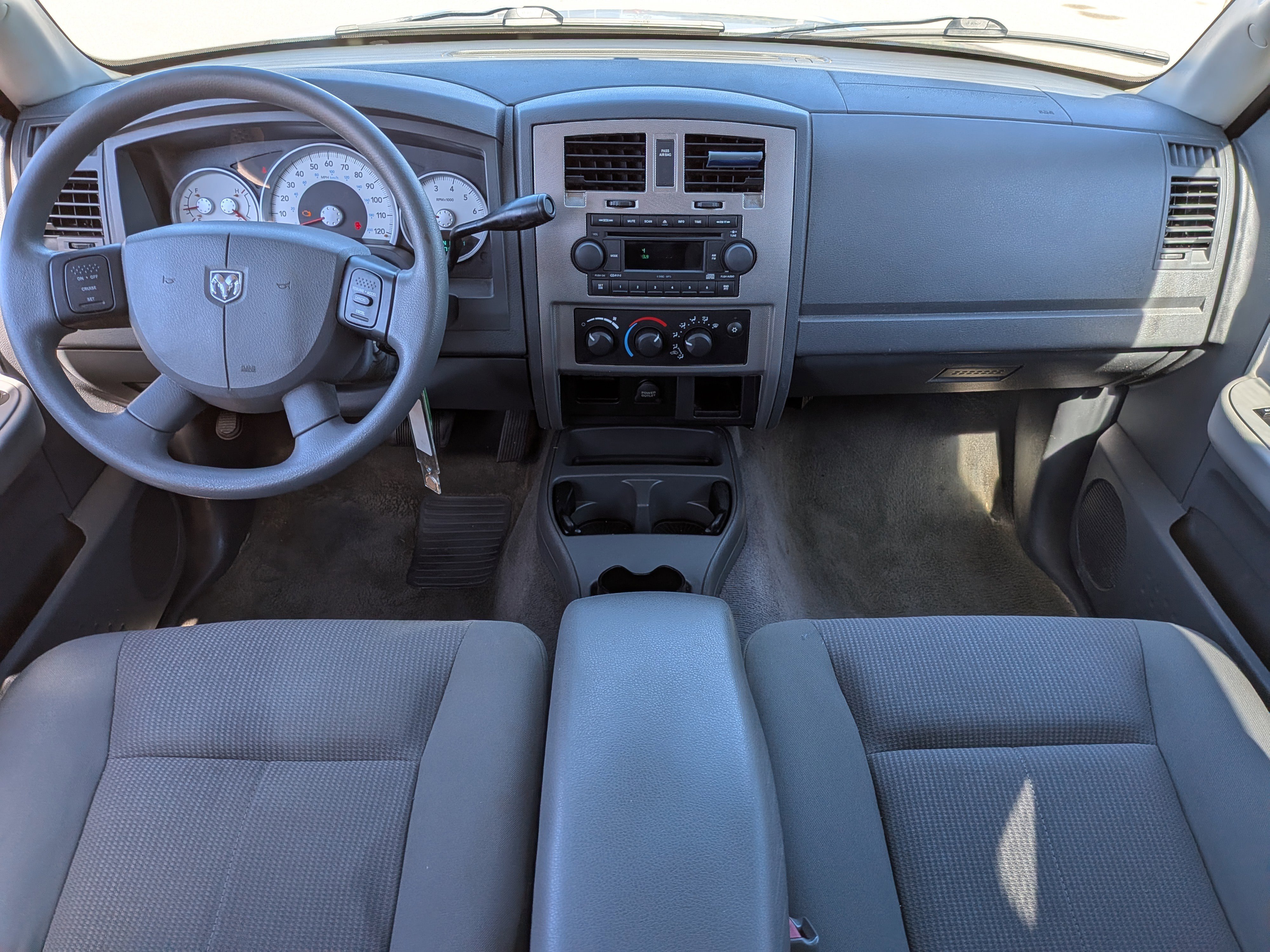 Used 2006 Dodge Dakota SLT image 16