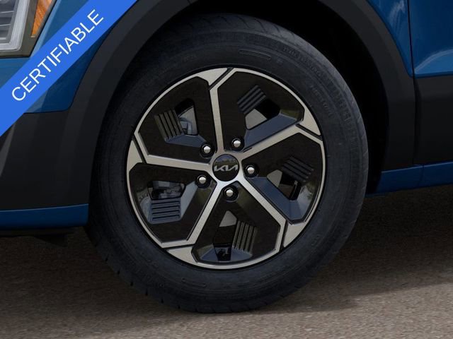 Certified 2025 Kia Niro EX image 9