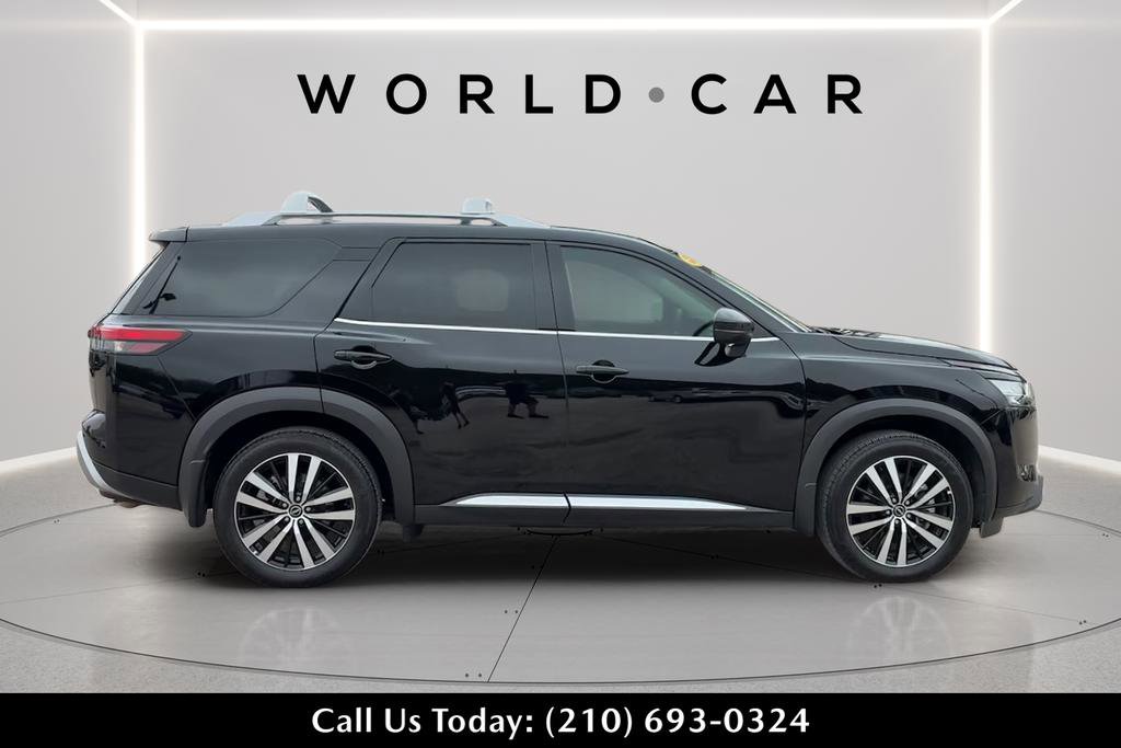 Used 2024 Nissan Pathfinder Platinum w/ Cargo Package FWD image 8
