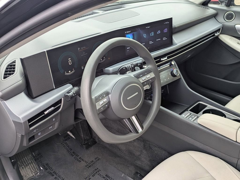 Used 2025 Hyundai Sonata SEL FWD image 16