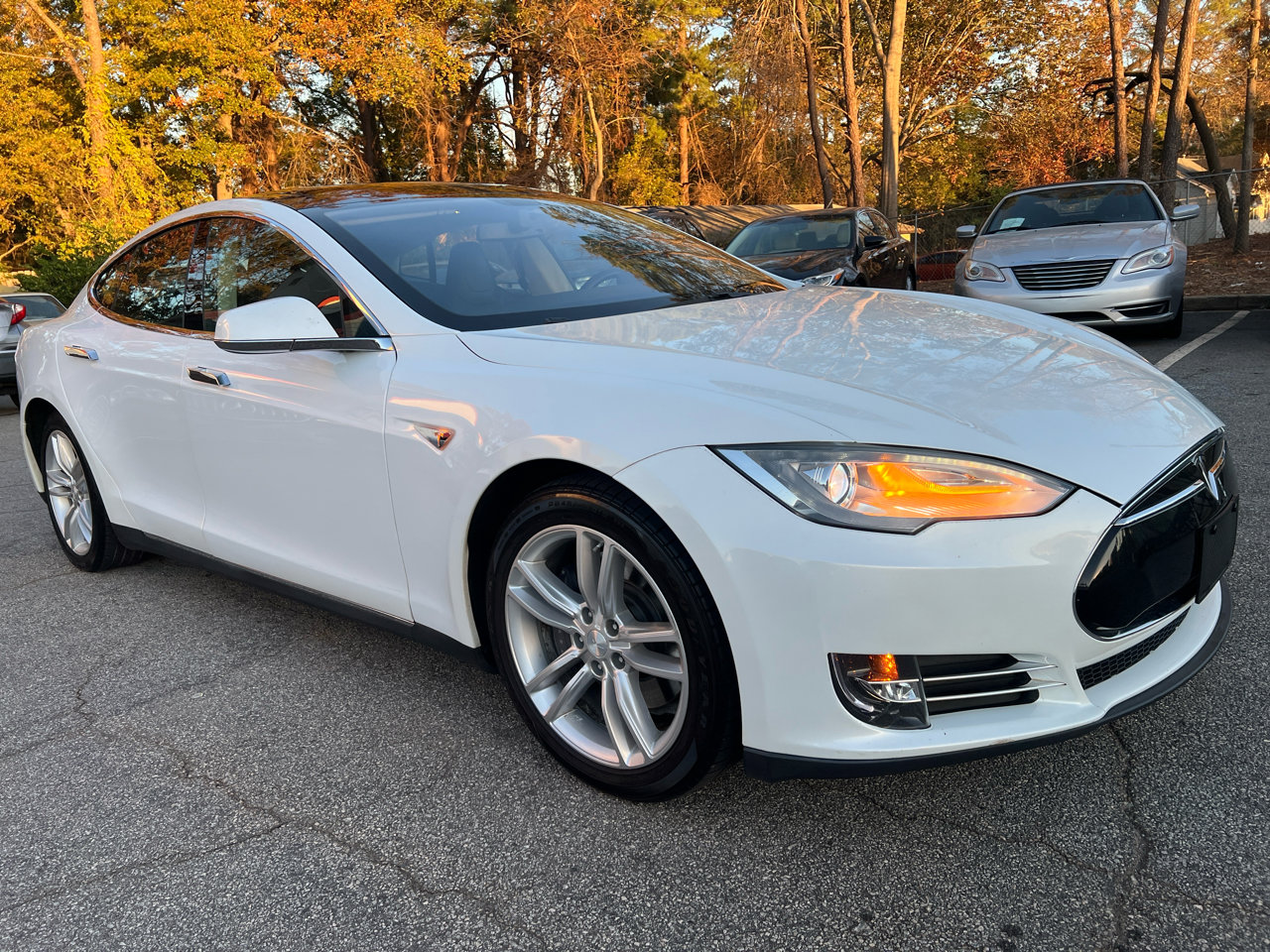 Used 2013 Tesla Model S Signature Performance image 3