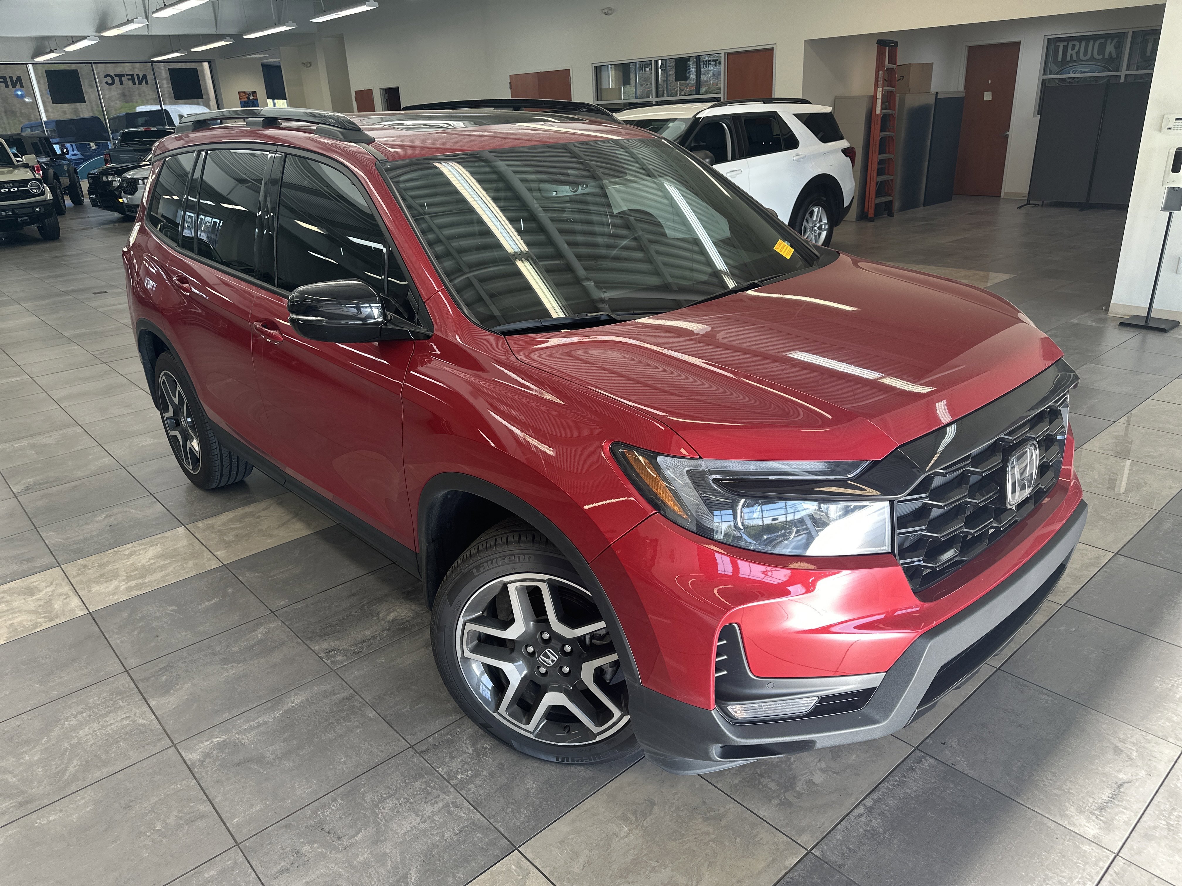 Used 2023 Honda Passport Elite image 8