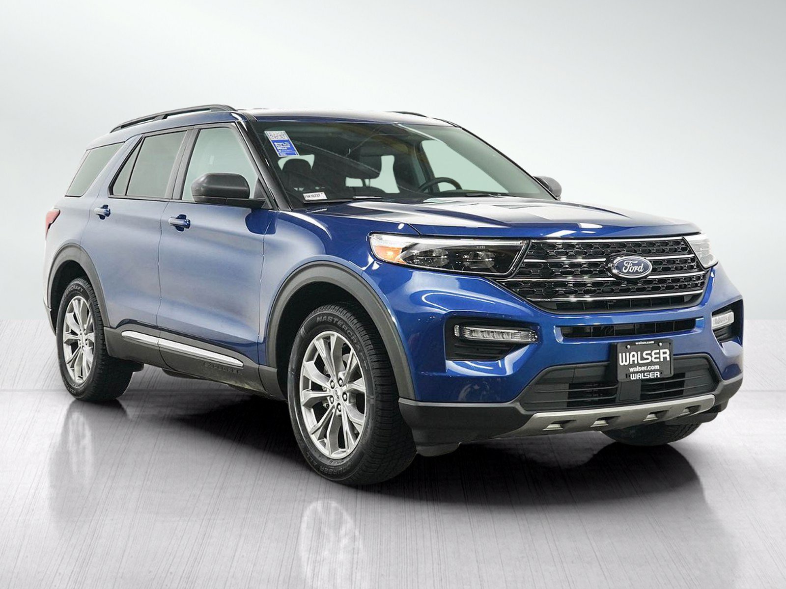 Used 2021 Ford Explorer XLT w/ Equipment Group 202A AWD/4WD image 8