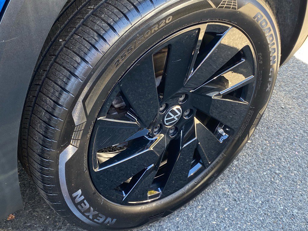 Certified 2025 Volkswagen Atlas SE image 20