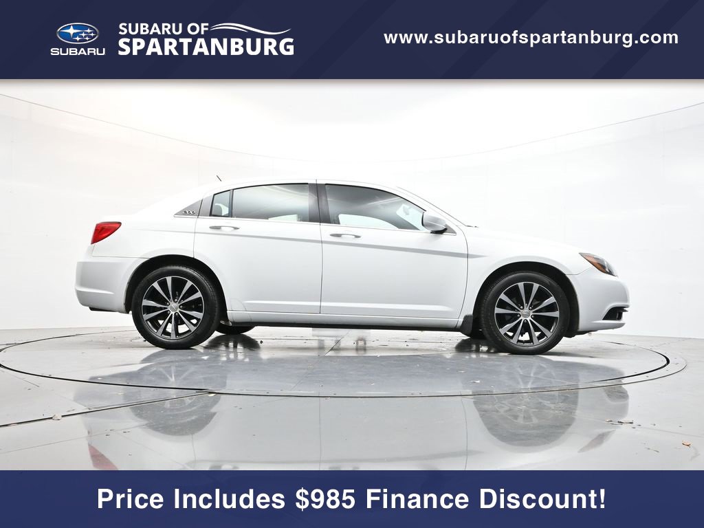 Used 2013 Chrysler 200 Touring w/ S Exterior Appearance Pkg image 31