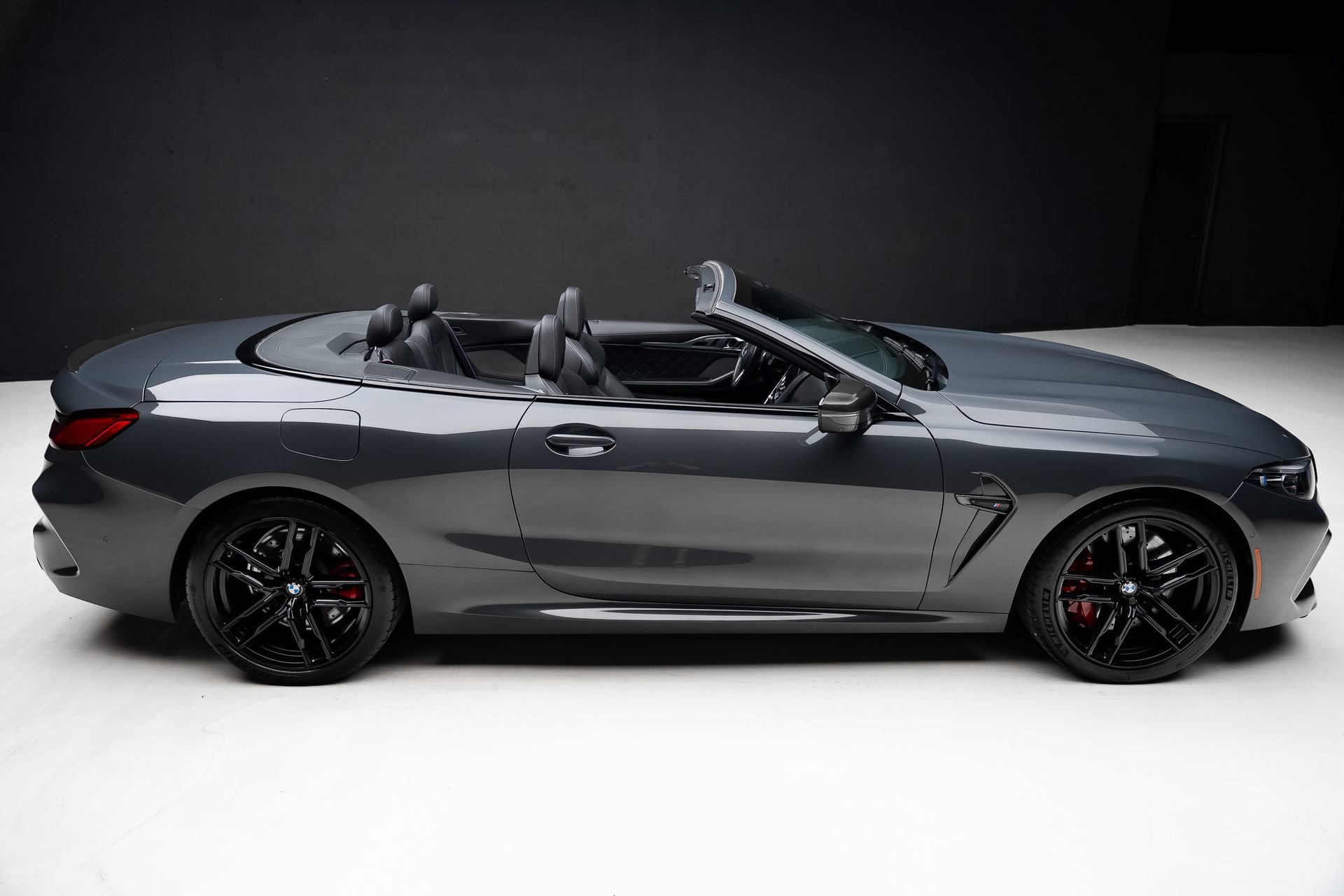 Used 2022 BMW M8 Competition w/ M Carbon Exterior Package AWD/4WD image 39