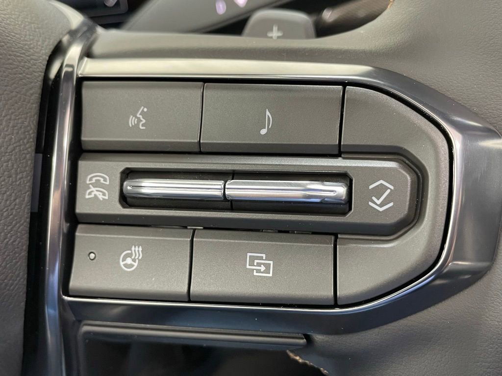 New 2026 GMC Yukon XL AT4 image 30