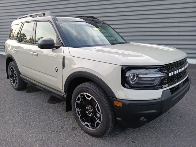 New 2025 Ford Bronco Sport Outer Banks image 1