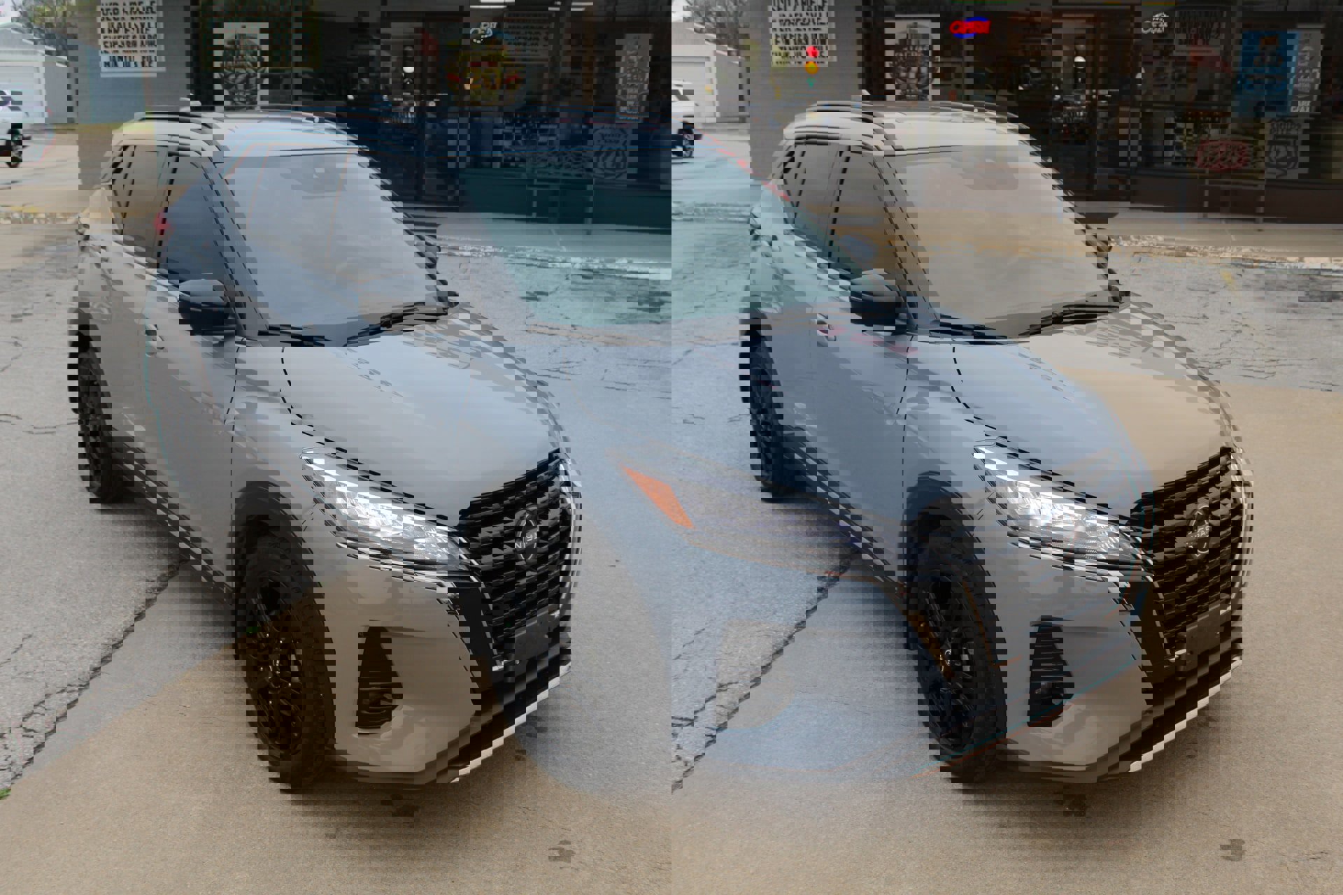 Used 2024 Nissan Kicks SR w/ SR Premium Package image 45