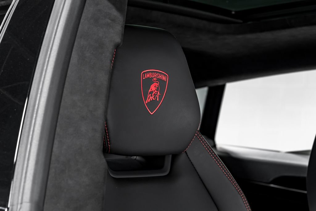 Used 2024 Lamborghini Urus S AWD/4WD image 40